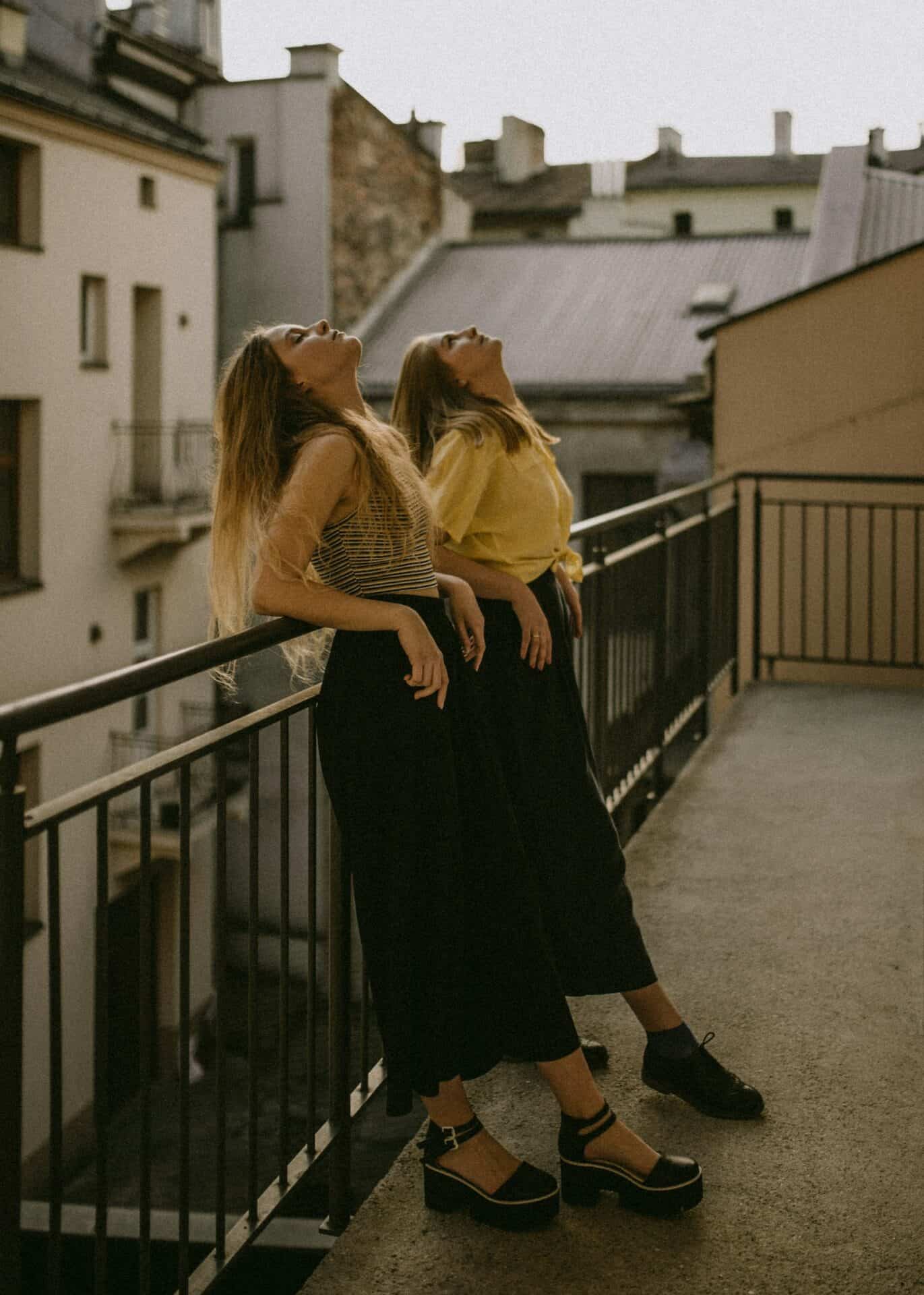 Blogbeitrag Susanne Kästner Selbstzweifel in der Beziehung - Warum hochsensible Frauen sich oft zu klein machen (und wie Du das änderst)